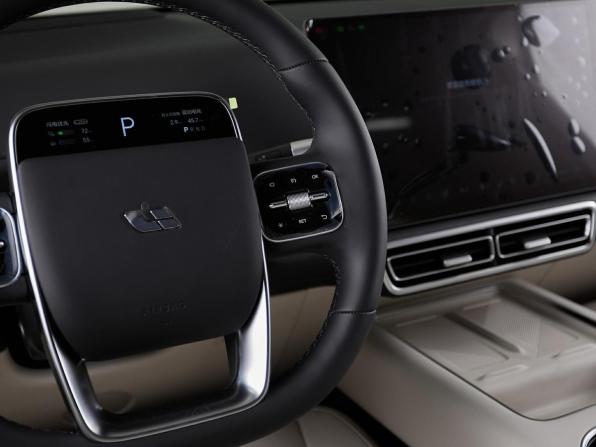 Новый Li Auto (Lixiang) L9 I Рестайлинг 2026 года, цена 12 090 000 рублей, внедорожник, Автокод Объявления