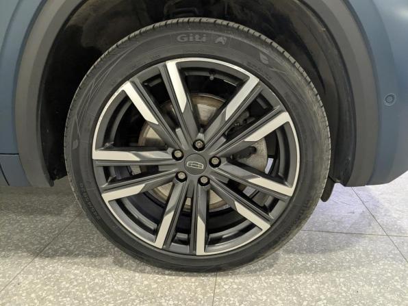 Geely Monjaro I с пробегом 2023 года, цена 2 830 000 рублей, 73207 км, внедорожник, Автокод Объявления
