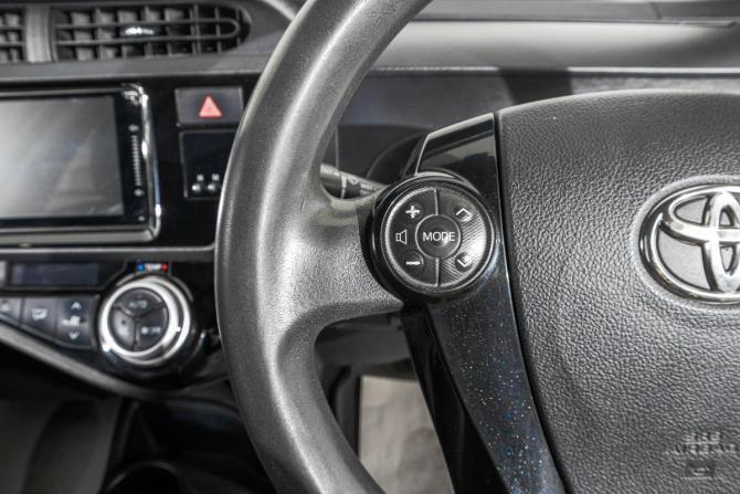 Toyota Aqua I Рестайлинг с пробегом 2016 года, цена 1 099 000 рублей, 232000 км, хэтчбек, Автокод Объявления