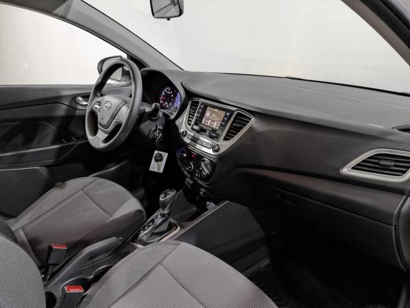 Hyundai Solaris II Рестайлинг с пробегом 2022 года, цена 1 690 000 рублей, 51771 км, седан, Автокод Объявления