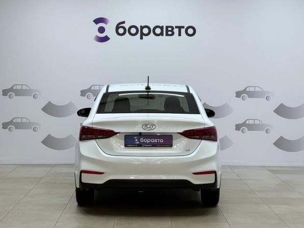 Hyundai Solaris II с пробегом 2019 года, цена 1 260 000 рублей, 118879 км, седан, Автокод Объявления