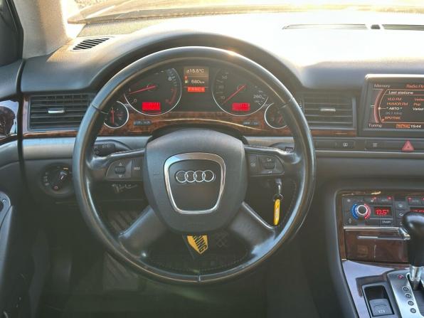 Audi A8 II (D3) Рестайлинг с пробегом 2006 года, цена 789 000 рублей, 340000 км, седан, Автокод Объявления