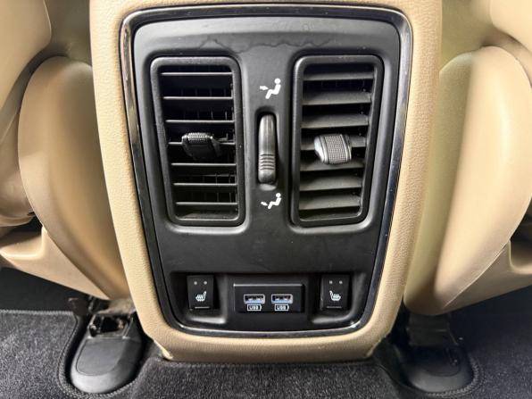 Jeep Grand Cherokee IV (WK2) Рестайлинг с пробегом 2014 года, цена 1 825 000 рублей, 268010 км, внедорожник, Автокод Объявления