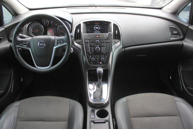 Opel Astra J с пробегом 2010 года, цена 537 000 рублей, 225554 км, хэтчбек, Автокод Объявления