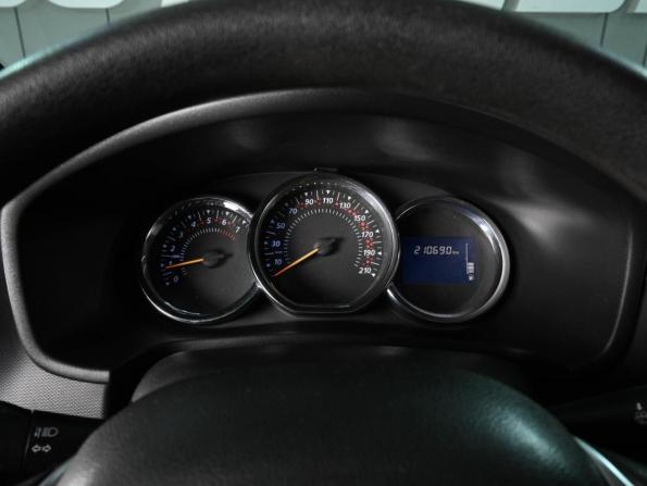 Renault Sandero II Рестайлинг с пробегом 2018 года, цена 989 000 рублей, 210690 км, хэтчбек, Автокод Объявления