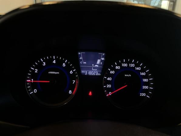Hyundai Solaris I с пробегом 2012 года, цена 476 000 рублей, 318022 км, седан, Автокод Объявления