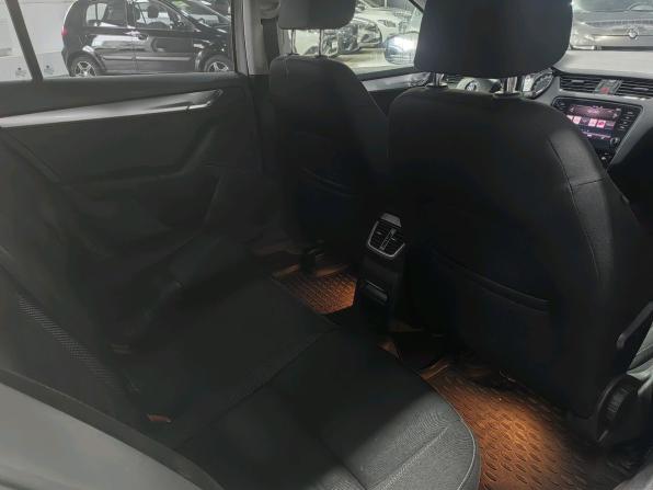 Skoda Octavia III (A7) Рестайлинг с пробегом 2017 года, цена 1 280 000 рублей, 211216 км, лифтбек, Автокод Объявления