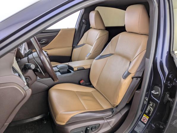 Lexus ES VII с пробегом 2019 года, цена 3 100 000 рублей, 155705 км, седан, Автокод Объявления