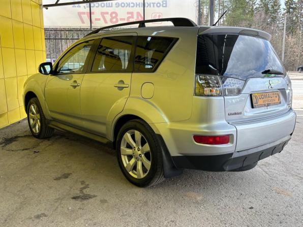 Mitsubishi Outlander II Рестайлинг с пробегом 2011 года, цена 1 049 000 рублей, 193000 км, внедорожник, Автокод Объявления