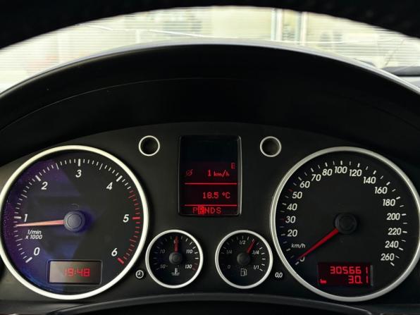 Volkswagen Touareg I с пробегом 2006 года, цена 845 000 рублей, 305000 км, внедорожник, Автокод Объявления