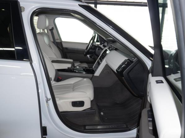 Land Rover Discovery V с пробегом 2019 года, цена 3 666 000 рублей, 94000 км, внедорожник, Автокод Объявления