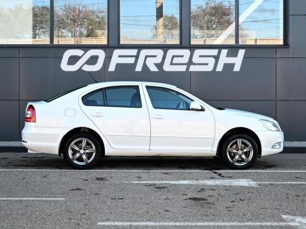 Skoda Octavia II (A5) Рестайлинг с пробегом 2012 года, цена 999 000 рублей, 182180 км, лифтбек, Автокод Объявления