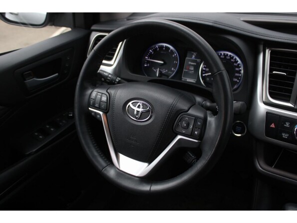 Toyota Highlander III (XU50) с пробегом 2015 года, цена 4 055 000 рублей, 60444 км, offers.body_type.unknown, Автокод Объявления
