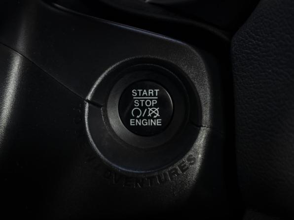 Jeep Renegade I с пробегом 2017 года, цена 1 849 000 рублей, 175034 км, внедорожник, Автокод Объявления