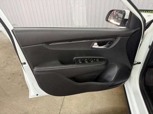 Kia Rio IV с пробегом 2018 года, цена 1 447 000 рублей, 129384 км, хэтчбек, Автокод Объявления