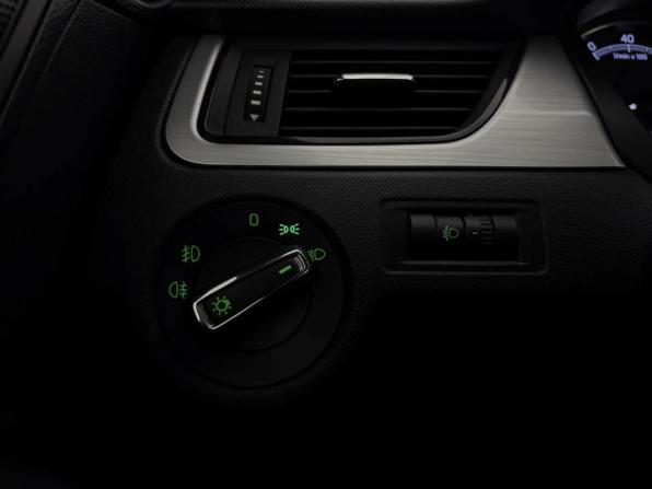 Skoda Rapid I Рестайлинг с пробегом 2018 года, цена 1 230 000 рублей, 170173 км, лифтбек, Автокод Объявления