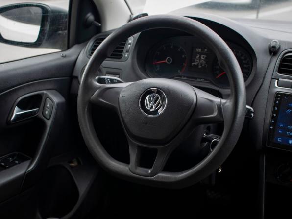 Volkswagen Polo V Рестайлинг с пробегом 2016 года, цена 800 000 рублей, 245125 км, седан, Автокод Объявления