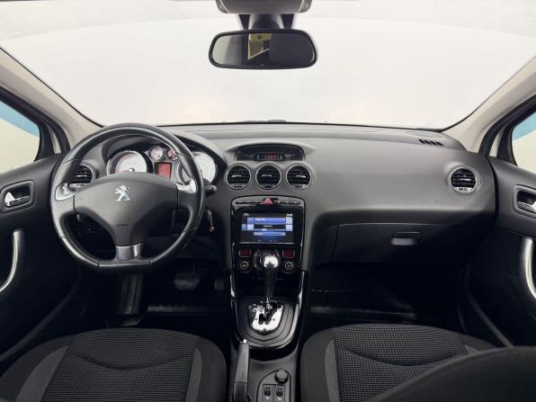 Peugeot 408 I Рестайлинг с пробегом 2017 года, цена 1 000 000 рублей, 228000 км, седан, Автокод Объявления