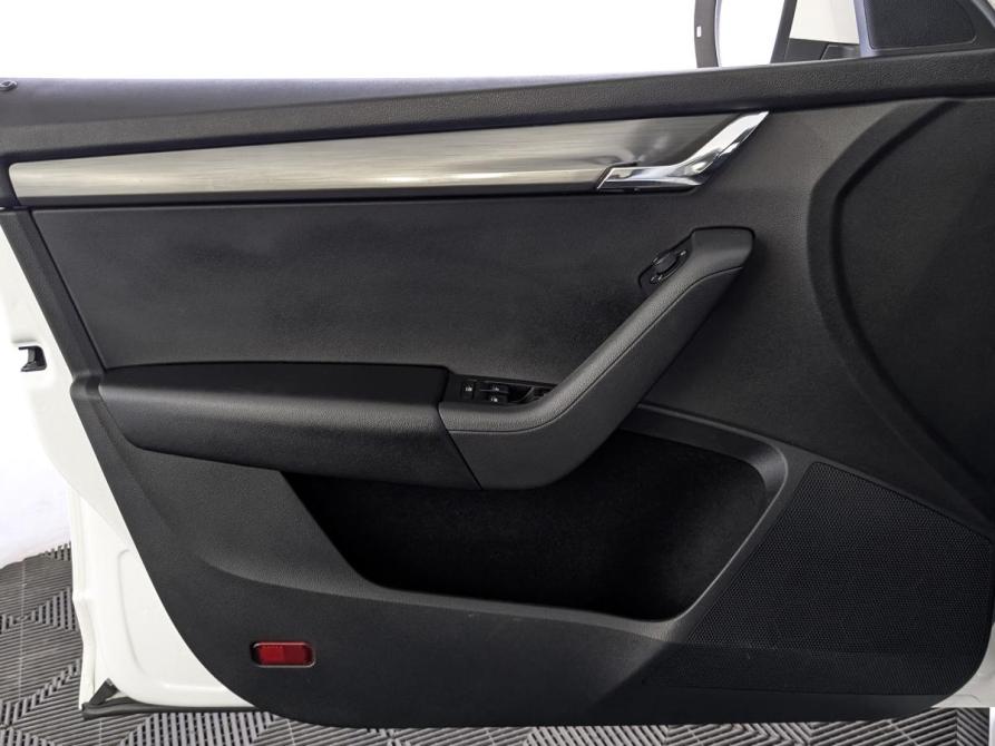 Skoda Octavia III (A7) Рестайлинг Москва  - изображение 19