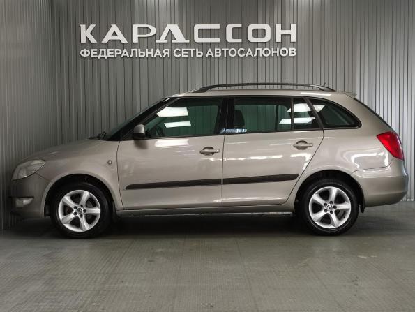 Skoda Fabia II Рестайлинг с пробегом 2010 года, цена 595 000 рублей, 168328 км, универсал, Автокод Объявления