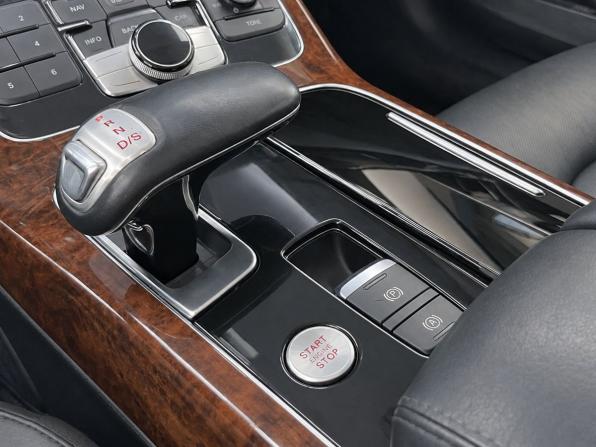 Audi A8 III (D4) с пробегом 2013 года, цена 1 699 000 рублей, 270534 км, седан, Автокод Объявления