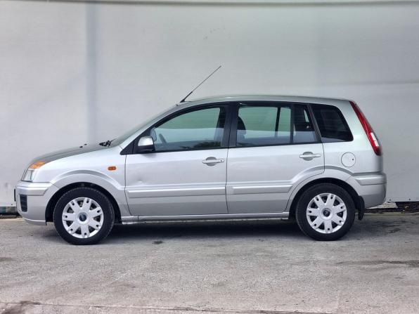 Ford Fusion I Рестайлинг с пробегом 2012 года, цена 599 000 рублей, 84077 км, хэтчбек, Автокод Объявления
