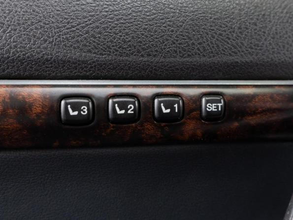 Toyota Land Cruiser 200 Series Рестайлинг 1 с пробегом 2012 года, цена 3 600 000 рублей, 227192 км, внедорожник, Автокод Объявления