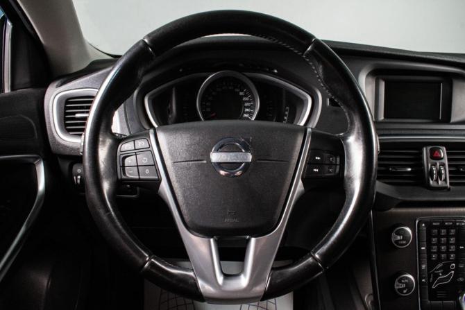 Volvo V40 II с пробегом 2014 года, цена 1 389 000 рублей, 105000 км, хэтчбек, Автокод Объявления