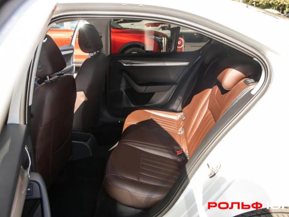 Skoda Octavia III (A7) Рестайлинг с пробегом 2018 года, цена 938 000 рублей, 177601 км, лифтбек, Автокод Объявления