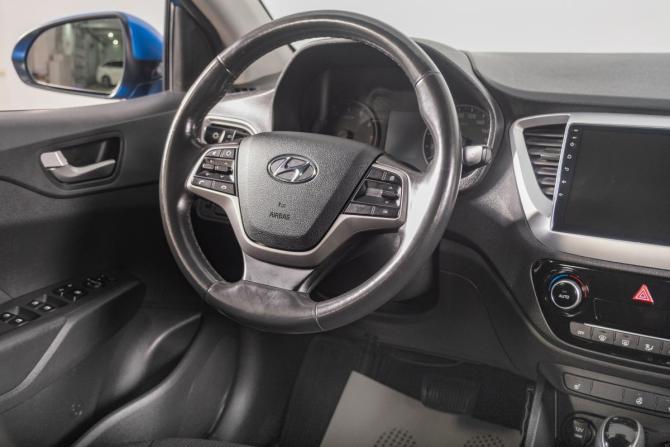 Hyundai Solaris II с пробегом 2019 года, цена 1 359 000 рублей, 150000 км, седан, Автокод Объявления