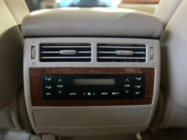 Toyota Land Cruiser 200 Series Рестайлинг 1 с пробегом 2012 года, цена 3 999 000 рублей, 244000 км, внедорожник, Автокод Объявления