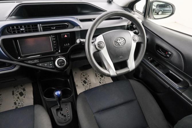 Toyota Aqua I Рестайлинг с пробегом 2016 года, цена 909 000 рублей, 229739 км, хэтчбек, Автокод Объявления
