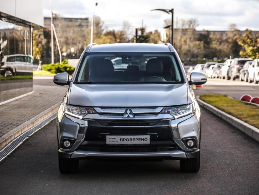 Mitsubishi Outlander III Рестайлинг 2 Санкт-Петербург  - изображение 4