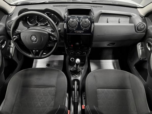 Renault Duster I Рестайлинг с пробегом 2015 года, цена 1 075 000 рублей, 176353 км, внедорожник, Автокод Объявления