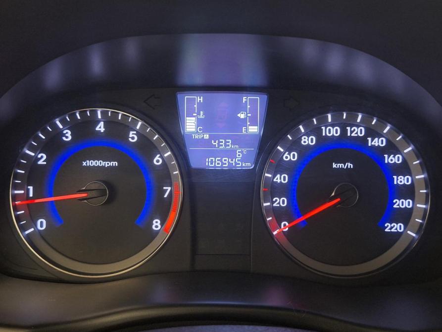 Hyundai Solaris I Рестайлинг Псков  - изображение 7