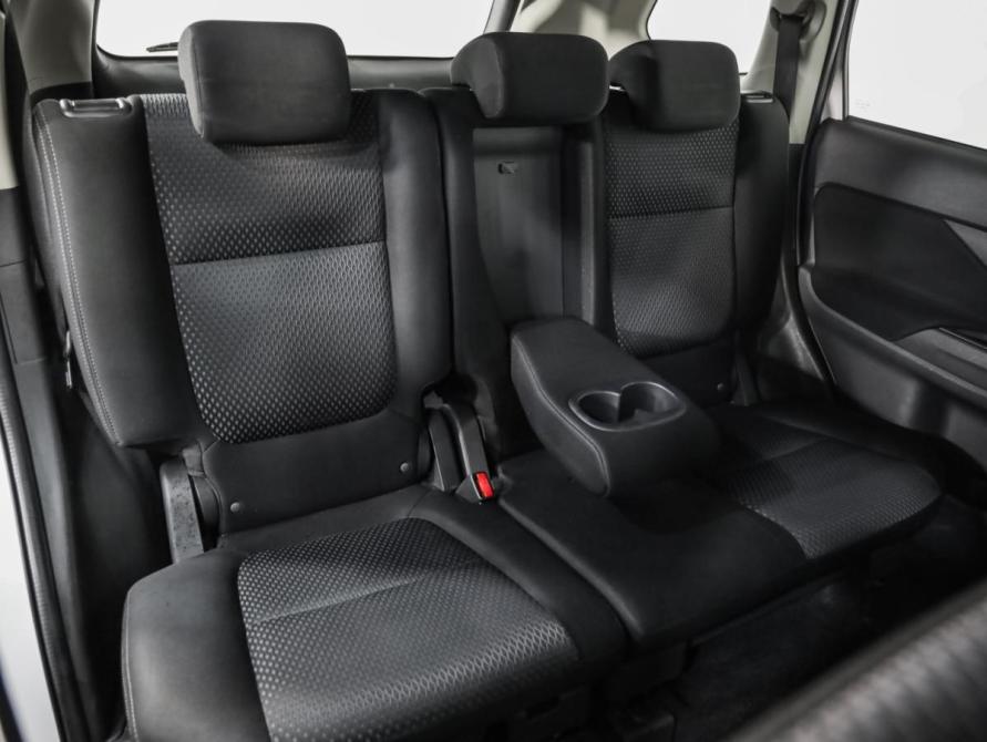 Mitsubishi Outlander III Рестайлинг 2 Санкт-Петербург  - изображение 22