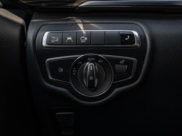 Mercedes-Benz V-Класс III (W447) Рестайлинг 2 с пробегом 2023 года, цена 12 200 000 рублей, 71761 км, минивэн, Автокод Объявления