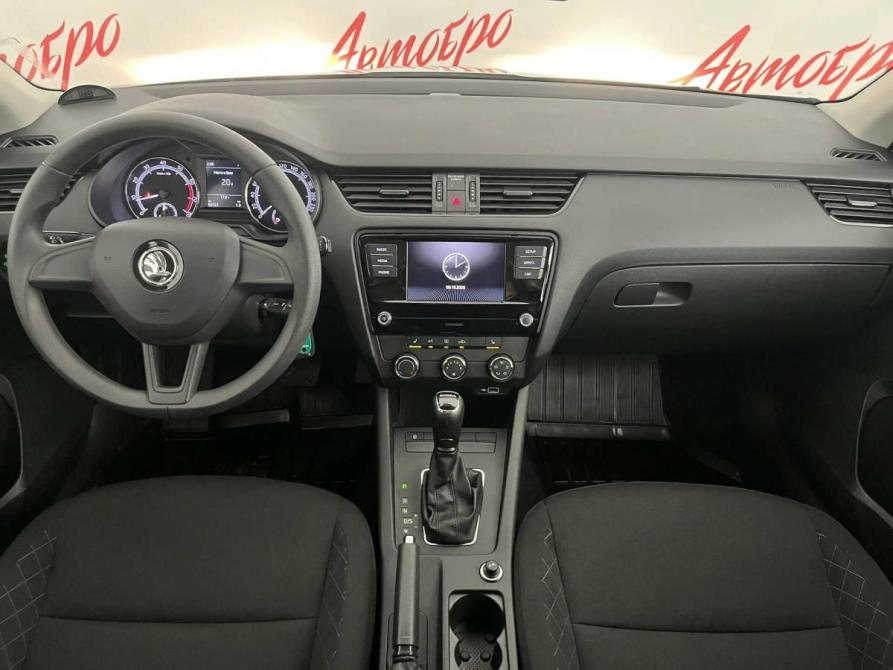 Skoda Octavia III (A7) Рестайлинг Псков  - изображение 9