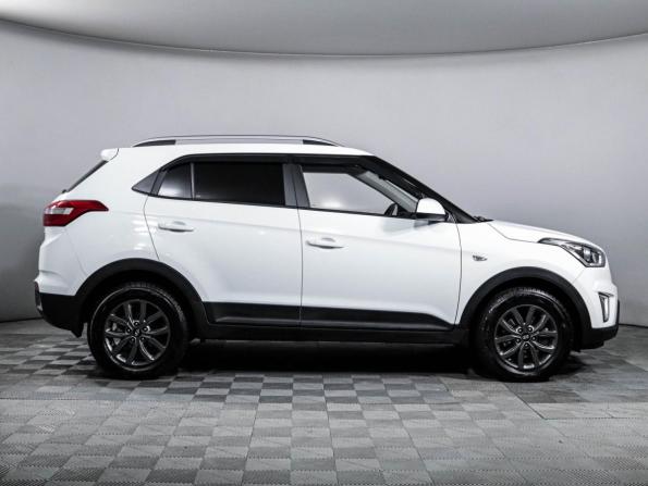 Hyundai Creta II с пробегом 2021 года, цена 2 450 000 рублей, 8000 км, внедорожник, Автокод Объявления