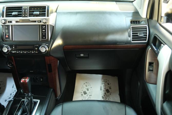 Toyota Land Cruiser Prado 150 Series Рестайлинг 1 с пробегом 2015 года, цена 3 149 000 рублей, 224000 км, внедорожник, Автокод Объявления