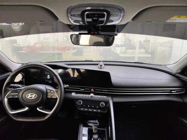 Hyundai Elantra VII (CN7) Рестайлинг с пробегом 2023 года, цена 2 205 000 рублей, 41076 км, седан, Автокод Объявления