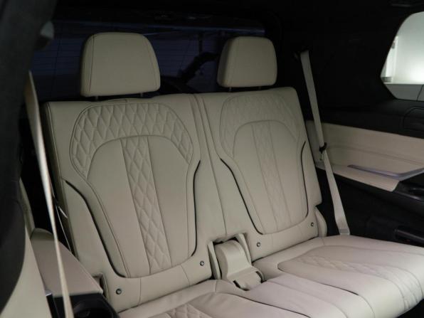 BMW X7 I (G07) Рестайлинг с пробегом 2022 года, цена 12 997 077 рублей, 26115 км, внедорожник, Автокод Объявления