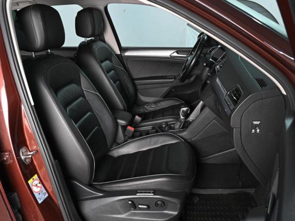 Volkswagen Tiguan II Рестайлинг с пробегом 2021 года, цена 2 999 000 рублей, 82694 км, внедорожник, Автокод Объявления