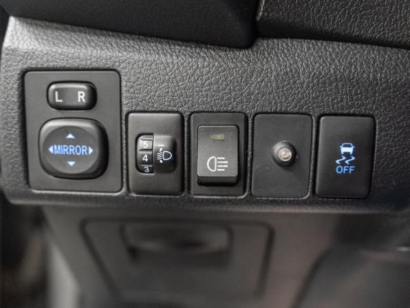 Toyota Corolla XI (E160 E170 E180) с пробегом 2013 года, цена 1 300 000 рублей, 148000 км, седан, Автокод Объявления