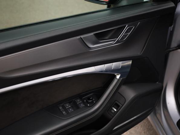 Audi A6 V (C8) с пробегом 2019 года, цена 3 655 000 рублей, 113055 км, седан, Автокод Объявления