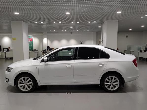 Skoda Rapid I с пробегом 2015 года, цена 1 050 000 рублей, 96314 км, лифтбек, Автокод Объявления