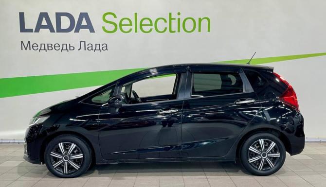 Honda Fit III Рестайлинг с пробегом 2018 года, цена 985 000 рублей, 104295 км, хэтчбек, Автокод Объявления