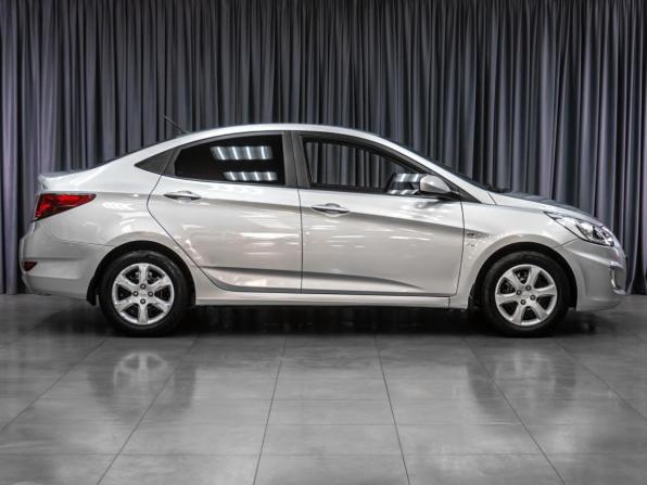 Hyundai Solaris I с пробегом 2013 года, цена 1 039 000 рублей, 137679 км, седан, Автокод Объявления