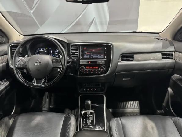 Mitsubishi Outlander III Рестайлинг 3 с пробегом 2019 года, цена 2 540 000 рублей, 135800 км, внедорожник, Автокод Объявления
