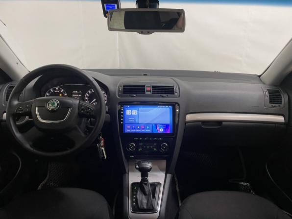 Skoda Octavia II (A5) Рестайлинг с пробегом 2012 года, цена 895 000 рублей, 137246 км, лифтбек, Автокод Объявления